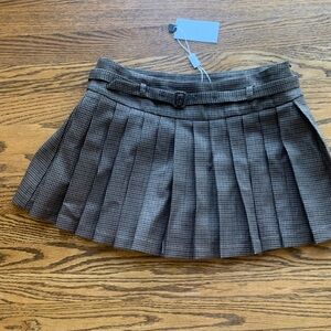Astr the Label Madi brown pleated Mini Skort